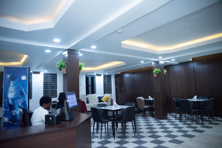 NEW TALAND HOTEL RESTAURANT